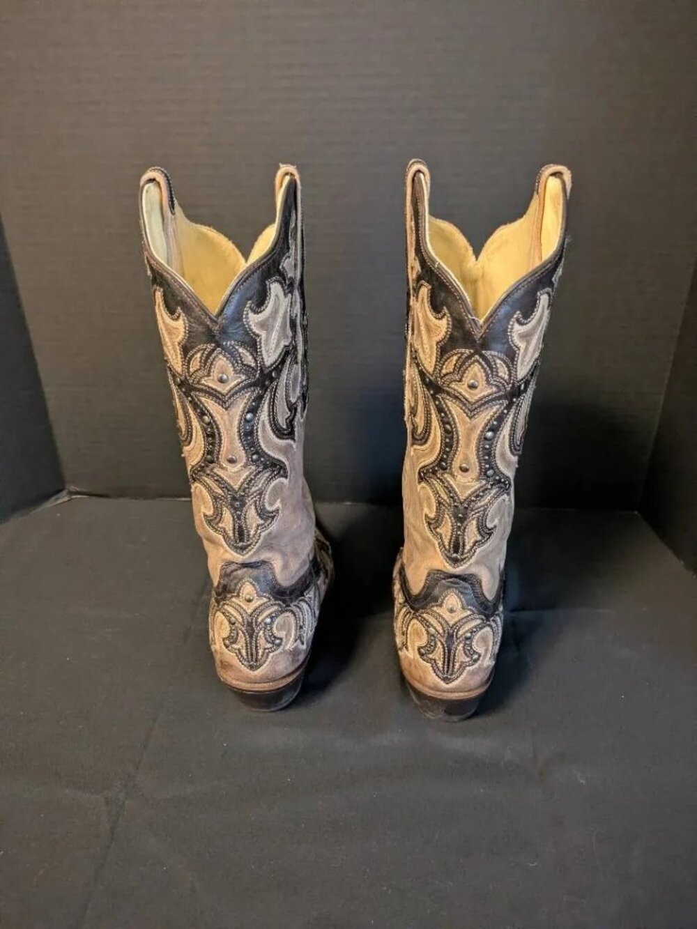 Corral Brown/Chocolate Inlay & Studs - Picture 3 of 7